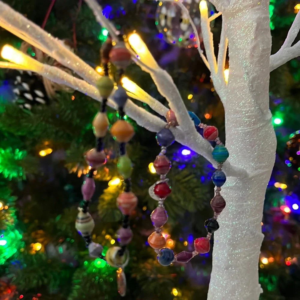 2 bracelets - Picture 1 of 8